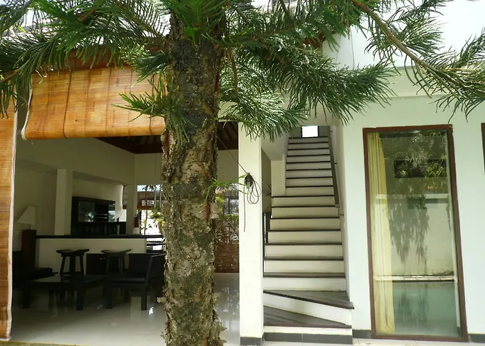 Hotel The Rishi